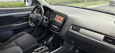 2017 Mitsubishi Outlander SE   - Photo 9 - Apopka, FL 32703