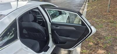 2019 Hyundai SONATA SE - Photo 15 - Apopka, FL 32703