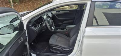 2019 Hyundai SONATA SE - Photo 9 - Apopka, FL 32703