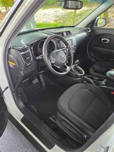 2018 Kia Soul   - Photo 11 - Apopka, FL 32703
