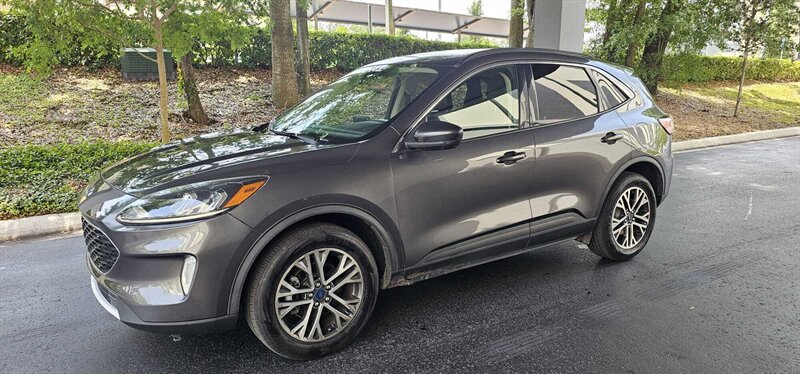 2020 Ford Escape SEL - Photo 1 - Apopka, FL 32703