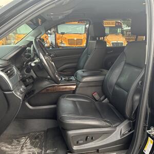 2018 Chevrolet Suburban LT   - Photo 13 - Apopka, FL 32703