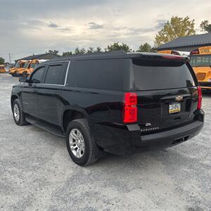 2018 Chevrolet Suburban LT   - Photo 6 - Apopka, FL 32703