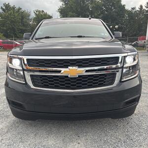 2018 Chevrolet Suburban LT   - Photo 4 - Apopka, FL 32703