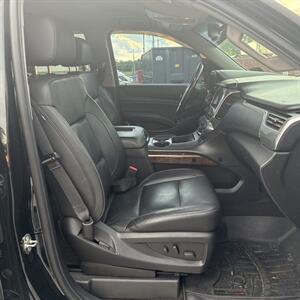2018 Chevrolet Suburban LT   - Photo 11 - Apopka, FL 32703