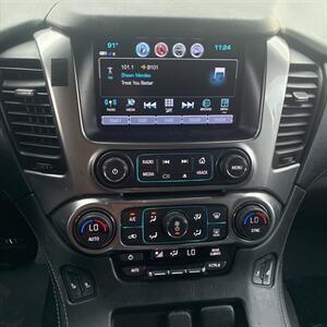 2018 Chevrolet Suburban LT   - Photo 17 - Apopka, FL 32703