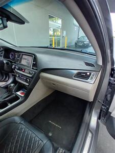 2018 Hyundai SONATA Limited   - Photo 17 - Apopka, FL 32703