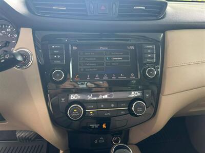 2019 Nissan Rogue SV   - Photo 13 - Apopka, FL 32703