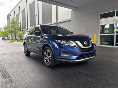 2019 Nissan Rogue SV   - Photo 2 - Apopka, FL 32703