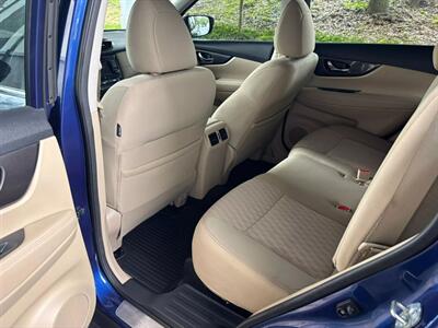 2019 Nissan Rogue SV   - Photo 8 - Apopka, FL 32703
