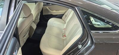 2016 Hyundai SONATA SE - Photo 11 - Apopka, FL 32703