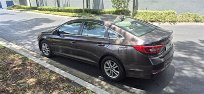 2016 Hyundai SONATA SE - Photo 5 - Apopka, FL 32703