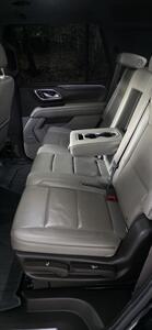 2021 GMC Yukon SLT - Photo 12 - Apopka, FL 32703