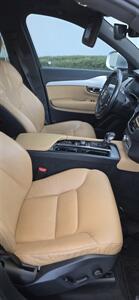 2017 Volvo XC90 T6 Momentum   - Photo 9 - Apopka, FL 32703