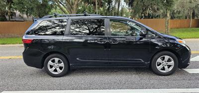 2015 Toyota Sienna LE 8-Passenger   - Photo 6 - Apopka, FL 32703