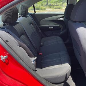 2016 Chevrolet Sonic LT Auto   - Photo 8 - Apopka, FL 32703