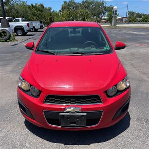2016 Chevrolet Sonic LT Auto   - Photo 5 - Apopka, FL 32703