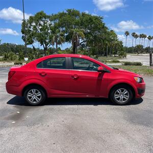 2016 Chevrolet Sonic LT Auto   - Photo 4 - Apopka, FL 32703
