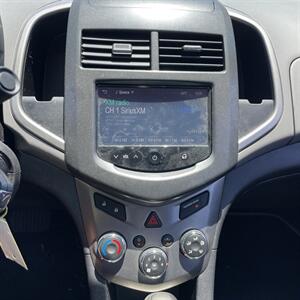 2016 Chevrolet Sonic LT Auto   - Photo 14 - Apopka, FL 32703