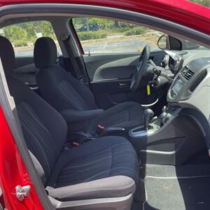 2016 Chevrolet Sonic LT Auto   - Photo 15 - Apopka, FL 32703