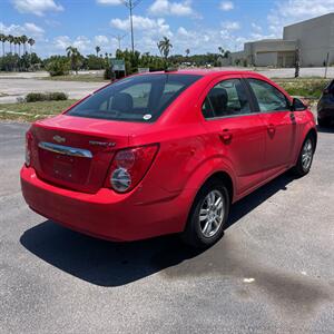 2016 Chevrolet Sonic LT Auto   - Photo 6 - Apopka, FL 32703