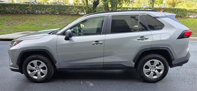 2020 Toyota RAV4 LE - Photo 5 - Apopka, FL 32703