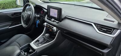 2020 Toyota RAV4 LE - Photo 10 - Apopka, FL 32703