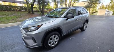 2020 Toyota RAV4 LE - Photo 1 - Apopka, FL 32703