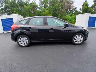 2012 Ford Focus SE   - Photo 5 - Apopka, FL 32703