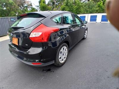 2012 Ford Focus SE   - Photo 6 - Apopka, FL 32703