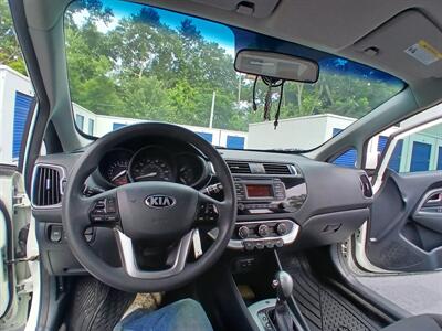 2012 Ford Focus SE   - Photo 12 - Apopka, FL 32703