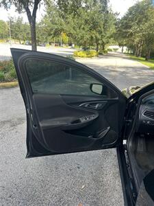 2021 Chevrolet Malibu LT   - Photo 6 - Apopka, FL 32703