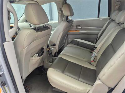 2008 Chrysler Aspen Limited   - Photo 18 - Apopka, FL 32703