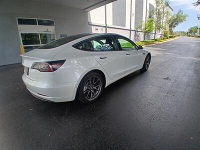 2021 Tesla Model 3 Standard Range Plus - Photo 5 - Apopka, FL 32703