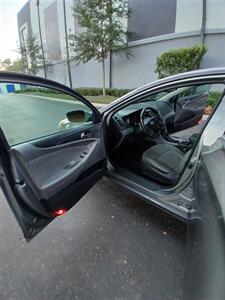 2013 Hyundai SONATA Limited   - Photo 8 - Apopka, FL 32703