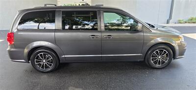 2018 Dodge Grand Caravan GT   - Photo 4 - Apopka, FL 32703