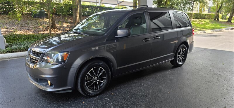 2018 Dodge Grand Caravan GT   - Photo 1 - Apopka, FL 32703