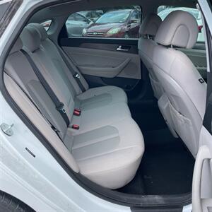 2016 Hyundai SONATA Sport   - Photo 14 - Apopka, FL 32703