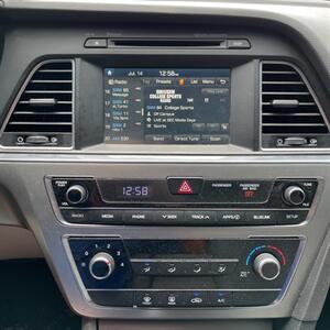 2016 Hyundai SONATA Sport   - Photo 11 - Apopka, FL 32703