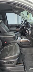 2020 GMC Sierra 2500 Denali   - Photo 11 - Apopka, FL 32703