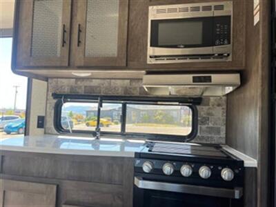 2025 Forest River Evo T2260BH   - Photo 4 - Roseburg, OR 97470