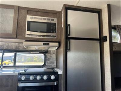 2025 Forest River Evo T2260BH   - Photo 6 - Roseburg, OR 97470