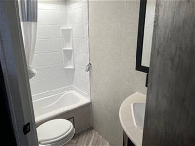 2025 Forest River Evo T2260BH   - Photo 5 - Roseburg, OR 97470