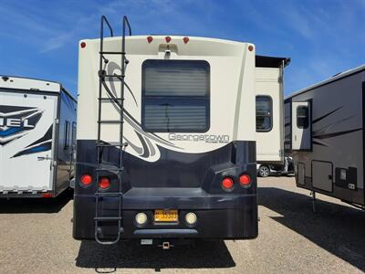 2015 Forest River Georgetown Presidential 335 DS - Photo 4 - Medford, OR 97504