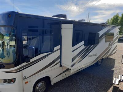 2015 Forest River Georgetown Presidential 335 DS - Photo 3 - Medford, OR 97504