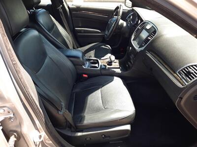 2014 Chrysler 300C 4dr Sedan   - Photo 7 - Roseburg, OR 97470