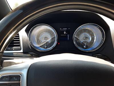 2014 Chrysler 300C 4dr Sedan   - Photo 11 - Roseburg, OR 97470