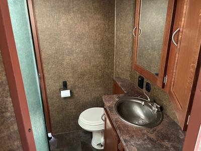 2014 Forest River Vengeance - Photo 11 - Medford, OR 97504