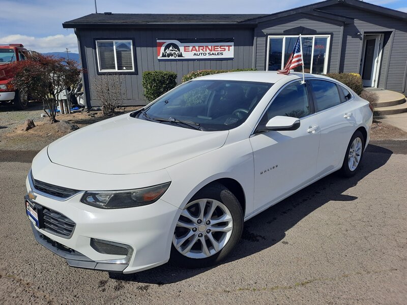 2016 Chevrolet Malibu LT   - Photo 1 - Medford, OR 97504