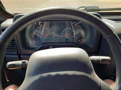 2002 Jeep Wrangler SE   - Photo 8 - Roseburg, OR 97470